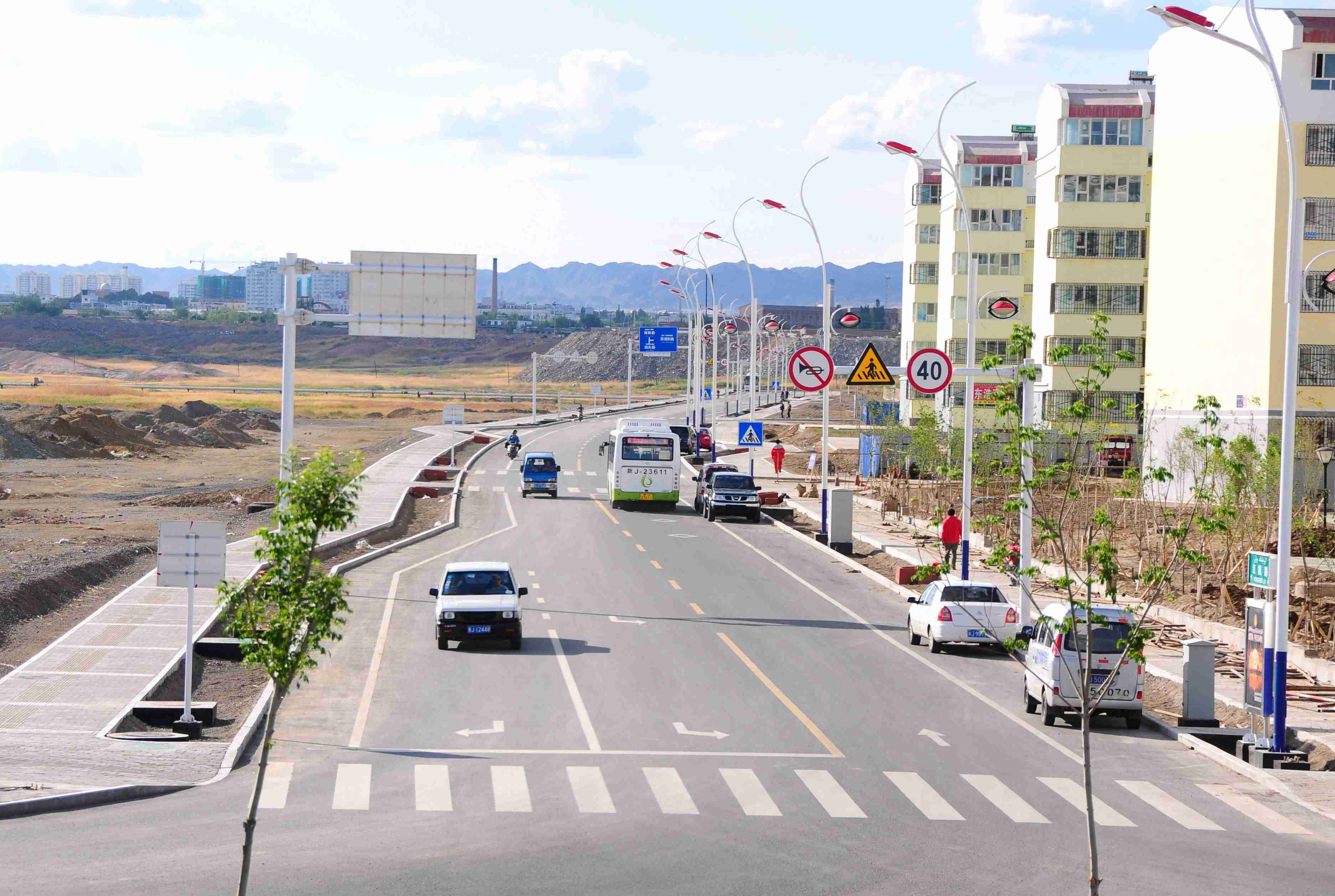 克拉瑪依市湖東路